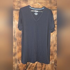 Duluth Trading Co. Performance V-Neck T-Shirt – Men’s Large